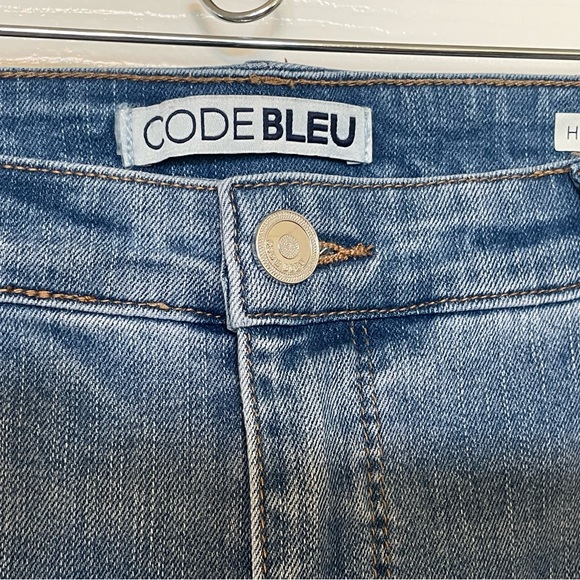Women’s Code Bleu Jeans Size 14 High Rise Frayed Skinny Ankles - Picture 3 of 9